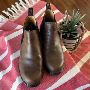 Blundstones Women’s 1970 Rustic Brown Low Heel Size 6